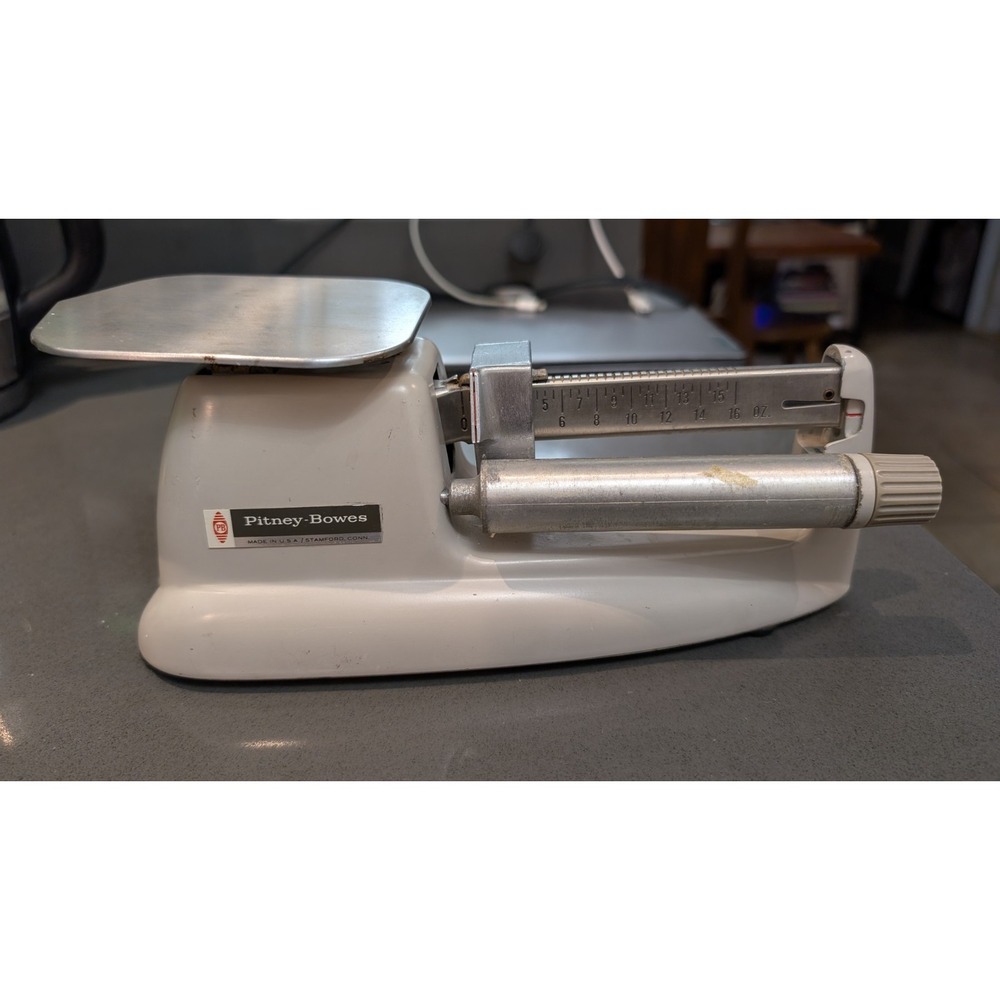 Vintage Pitney-Bowes Post Office 16 oz Balance Scale